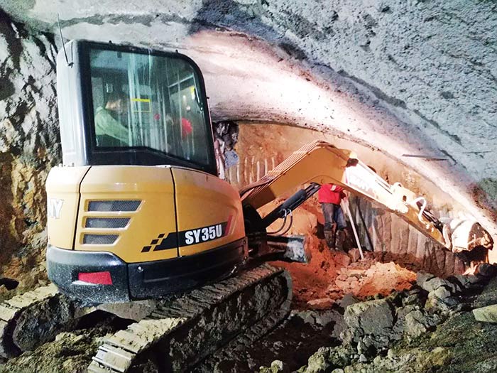 ݆ʽ�ھ�C(j��)��ɫ���ܣ�